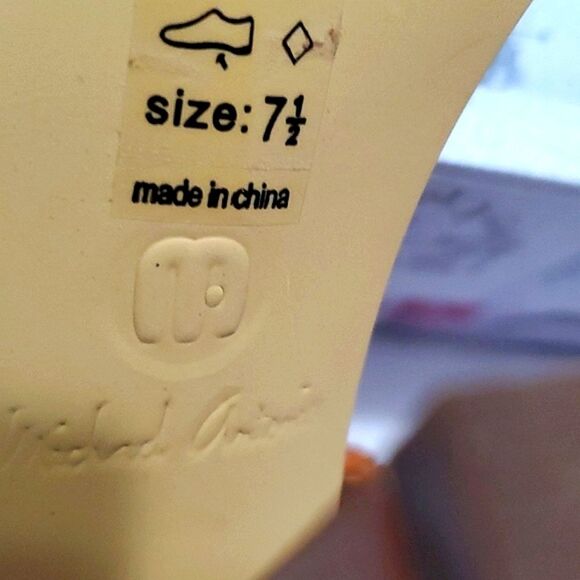 Michael Antonio Almond & Metallic Gold Chunky Heeled Strappy Sandals - Picture 14 of 15